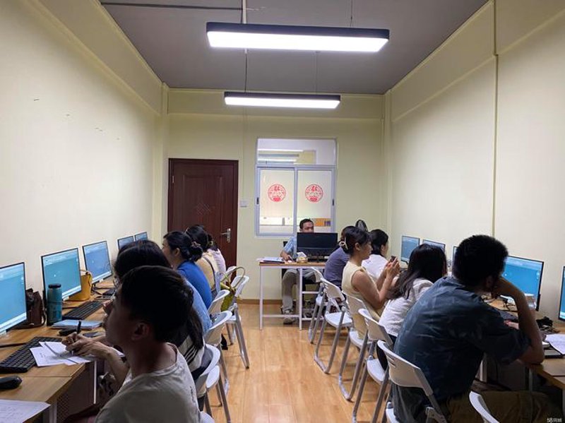 南京软件开发:技术之光点亮智慧未来
